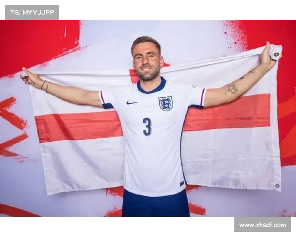 英媒报道费迪南德赞卢克肖在曼联地位重要呼吁他证明自己核心价值