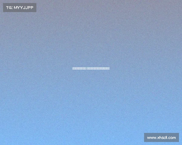 避免呛水的关键技巧 自由泳换气时转肩动作示范与解析